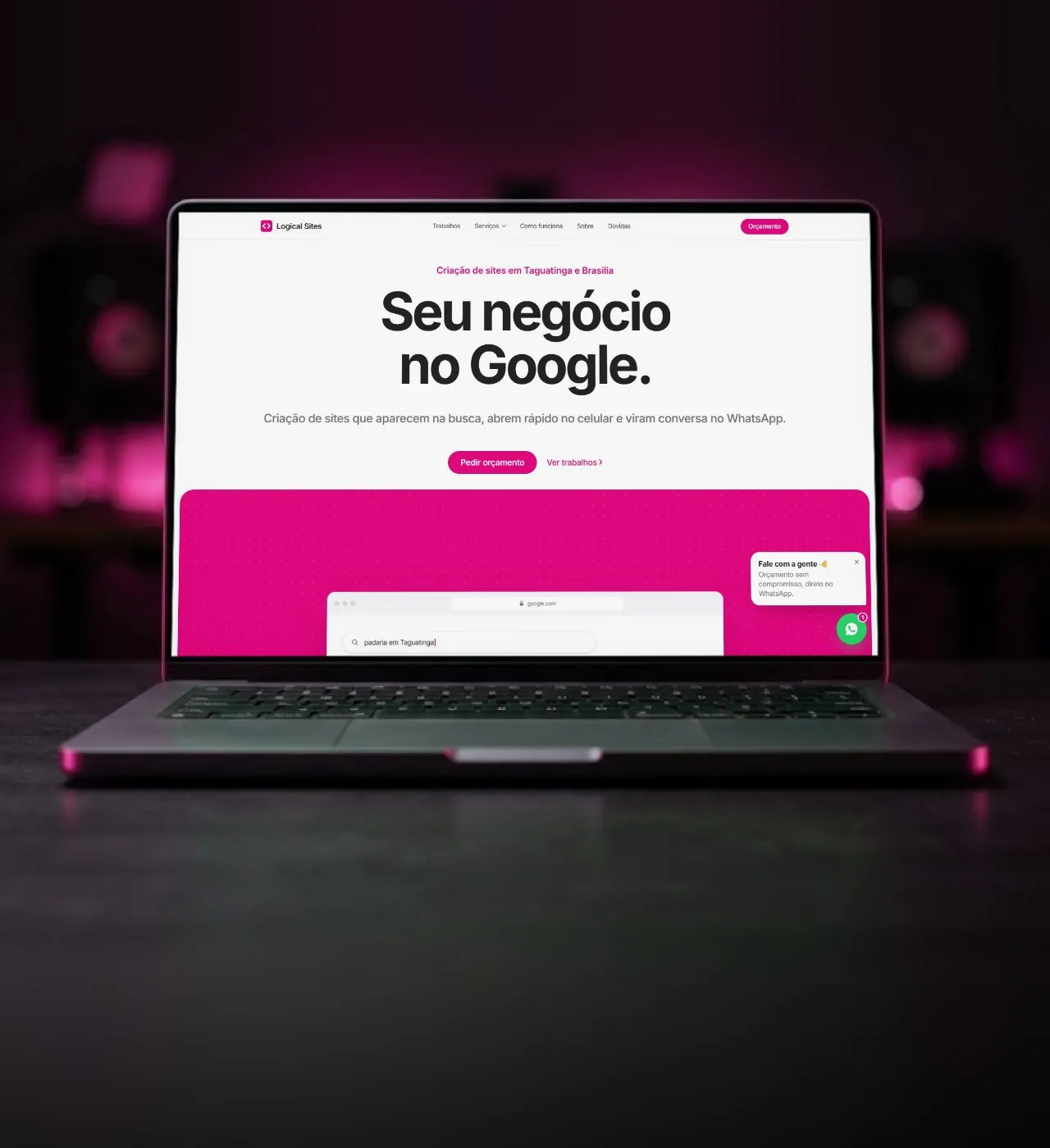 Mockup de notebook e celular com as telas do projeto